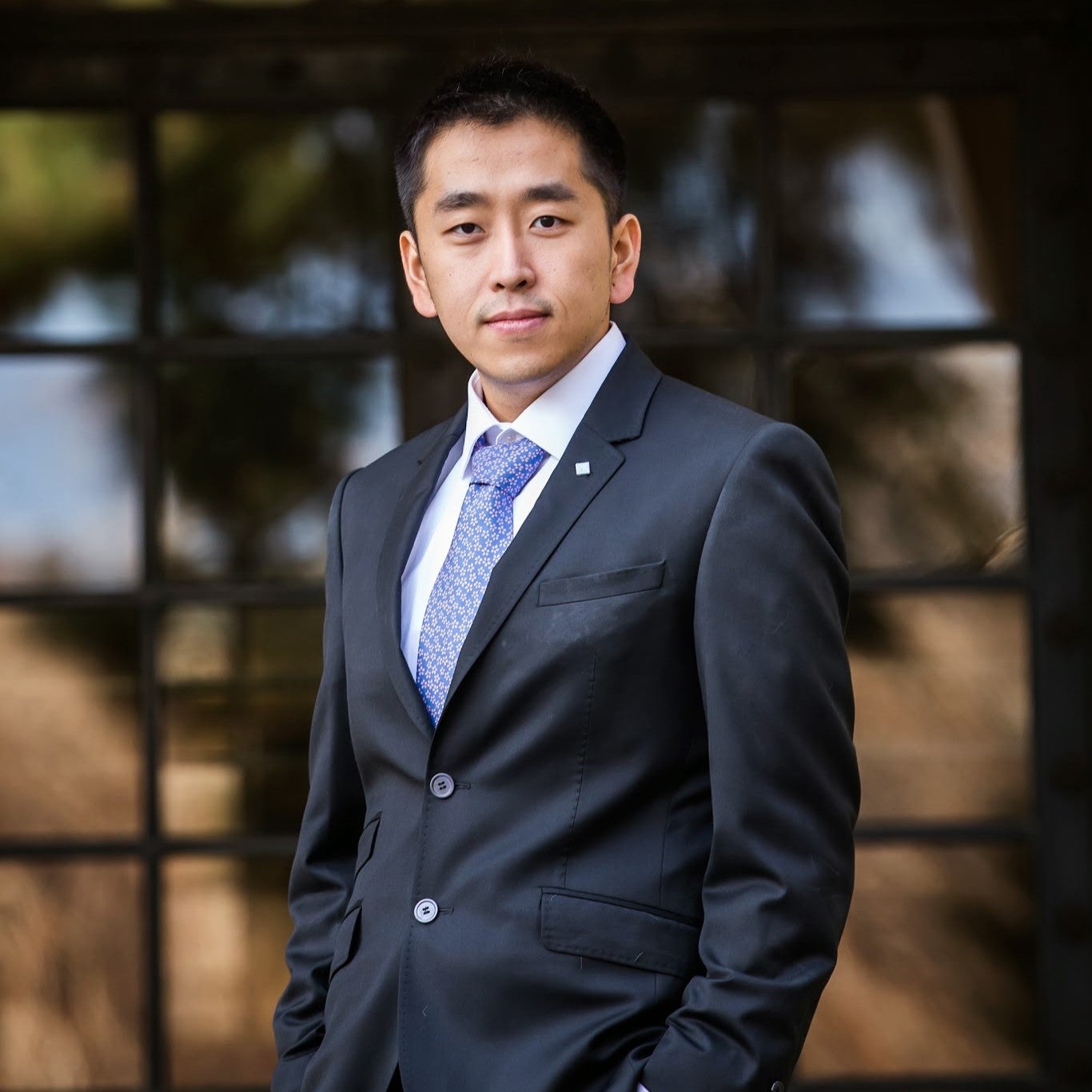 Zhipeng (Howard) Huang